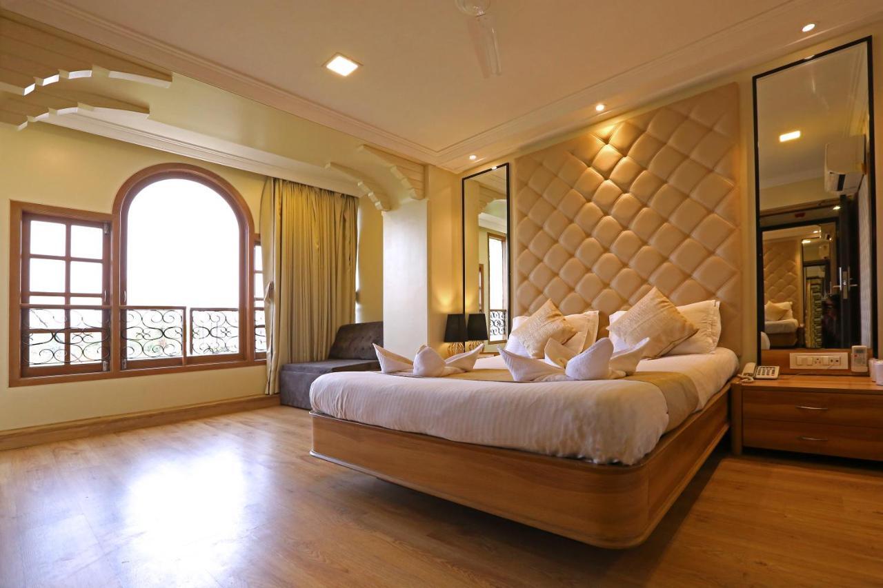 Gulf Hotel Mumbai Room photo